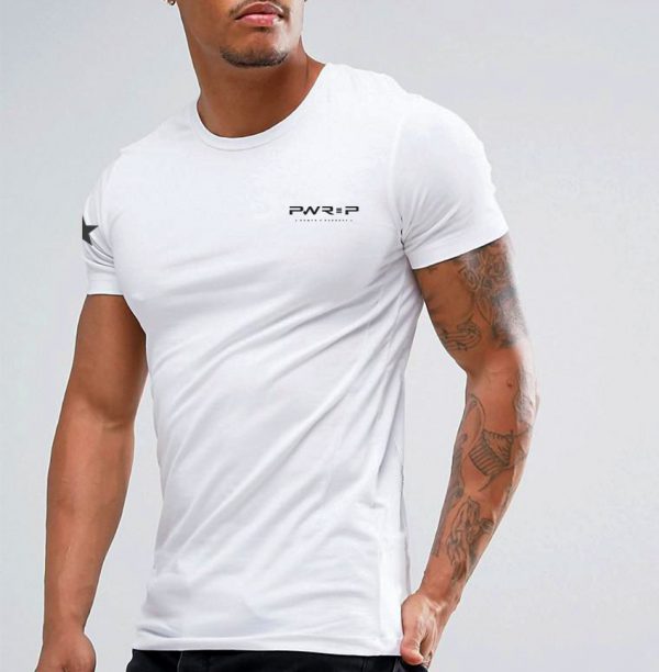 man waering power x purpose classic muscle fit t-shirt in white
