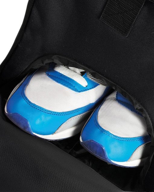 gym bag with shoe compartment to keep wet shoes & items separate from clen items.